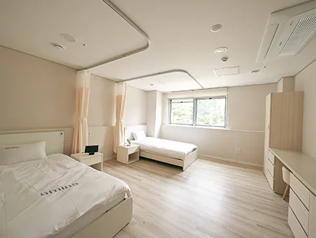 아미나요양병원 보호자 상주 1인실